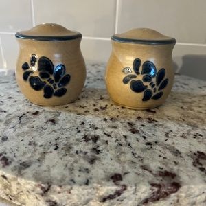 Pfaltzgraff USA Vintage Stoneware Folk Art Salt and Pepper Shakers